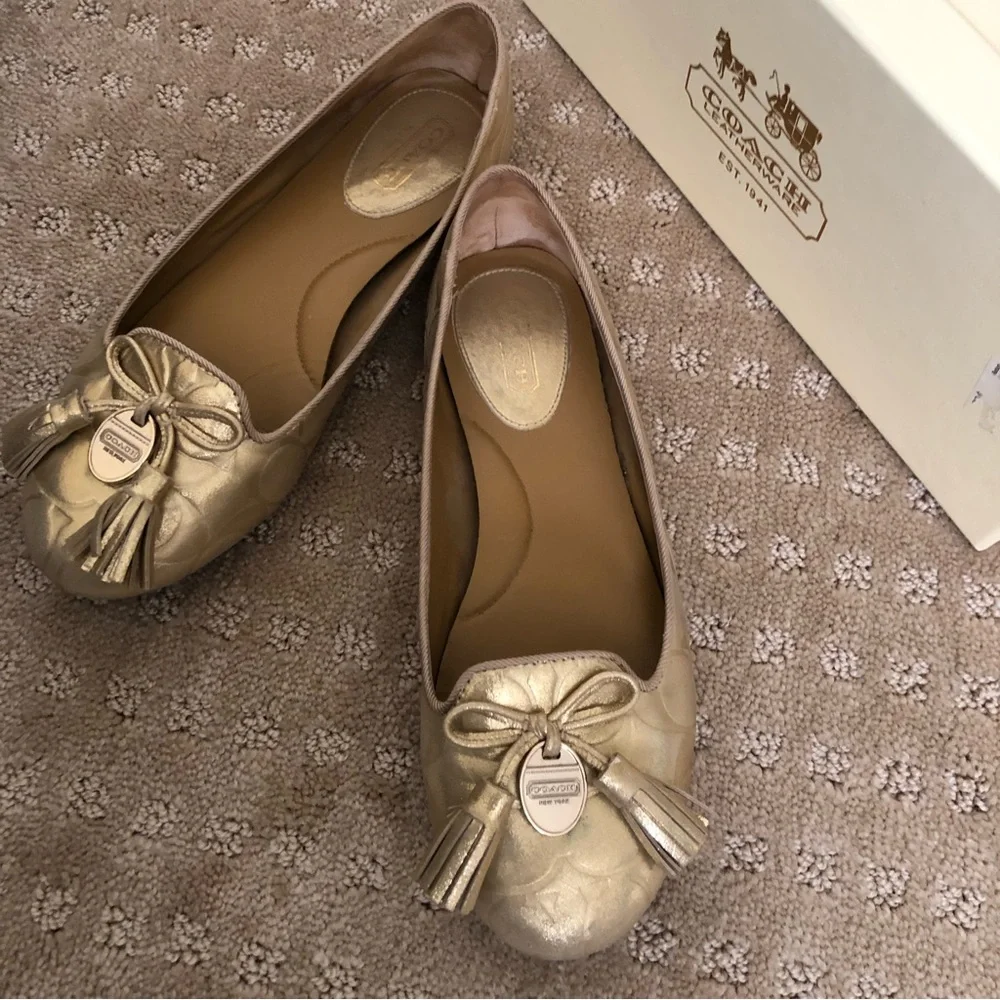 COACH Gold Leather Ballet Flats Size 6 - Picture 11 of 11